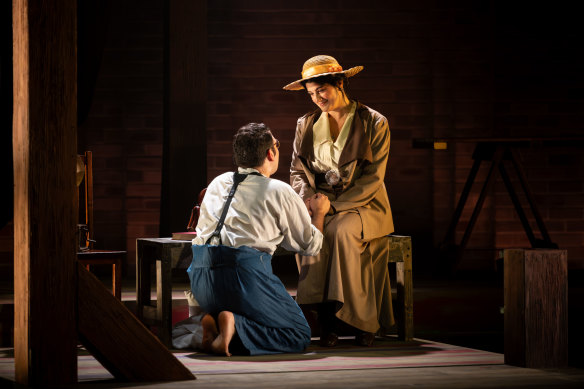 Aaron Robuck and Montana Sharp as Frank and Lucille.