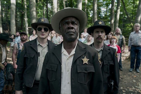 Calwyn Shurgold, Glynn Turman and Dan Beirne in Guillermo del Toro’s Cabinet of Curiosities. 