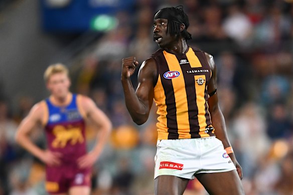 Mabior Chol kicked three goals in the opening quarter of the showdown.