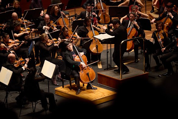 Zlatomir Fung gave a subtle and deeply lyrical account of Saint-Saëns' Cello Concerto No. 1.