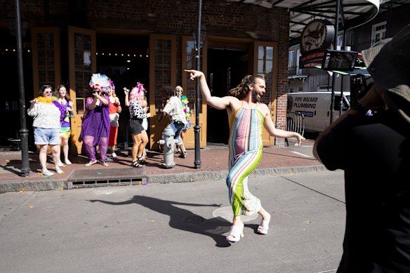 Jonathan van Ness  behind the scenes in season 7 of Queer Eye.