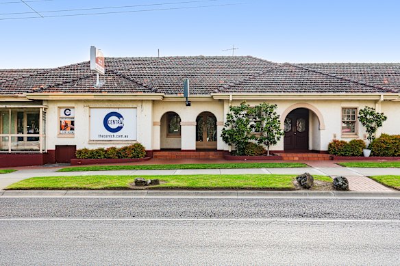 The Central Hotel at 1 Old Princes Highway, Beaconsfield.