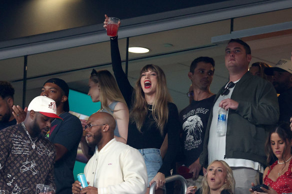 Could Taylor Swift really have attended the New York Jets game to distract people from her private jet usage? Let’s investigate.