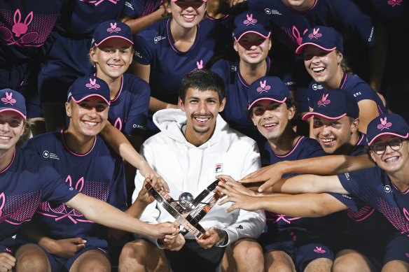 Alexei Popyrin with the ball kids after the tournament is done and dusted.