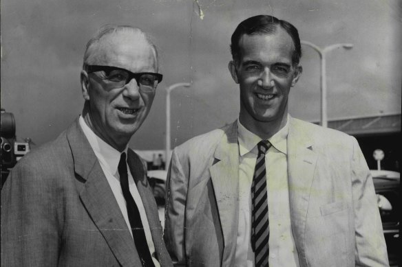 Ove Arup (at left) with Jørn Utzon after Utzon’s arrival in Sydney from Denmark.