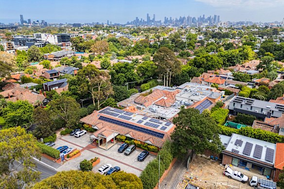 Healthscope is selling a small hospital in Hawthorn.