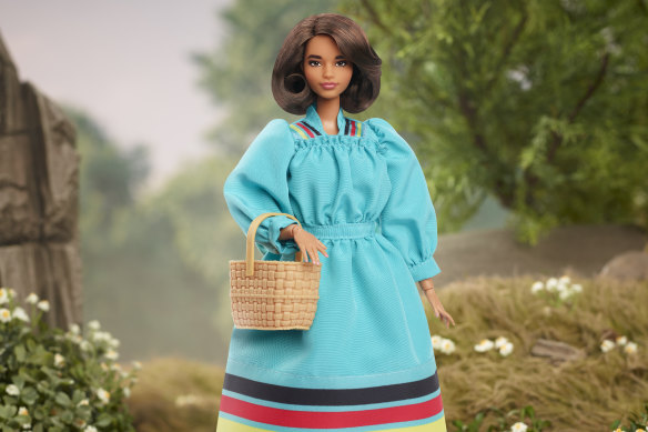 Toy maker Mattel is honouring the late legendary Cherokee leader Wilma Mankiller with a Barbie doll.