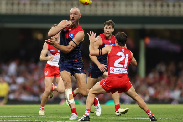 Max Gawn handpasses the ball