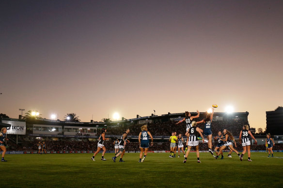 Collingwood and Carlton in the first AFLW game in 2017.