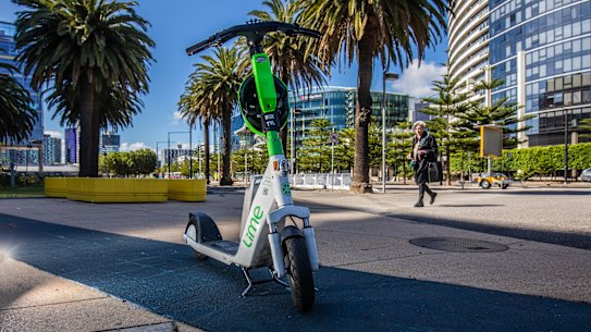 Lime says its customers spend an average of 28 seconds riding on footpaths per trip.