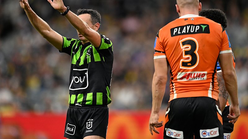 Four-try comeback to no avail as Tigers pay for sin bins in Townsville