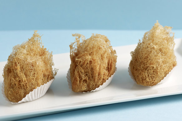 Wu gok dumpling with deep-fried taro “fright wig”.