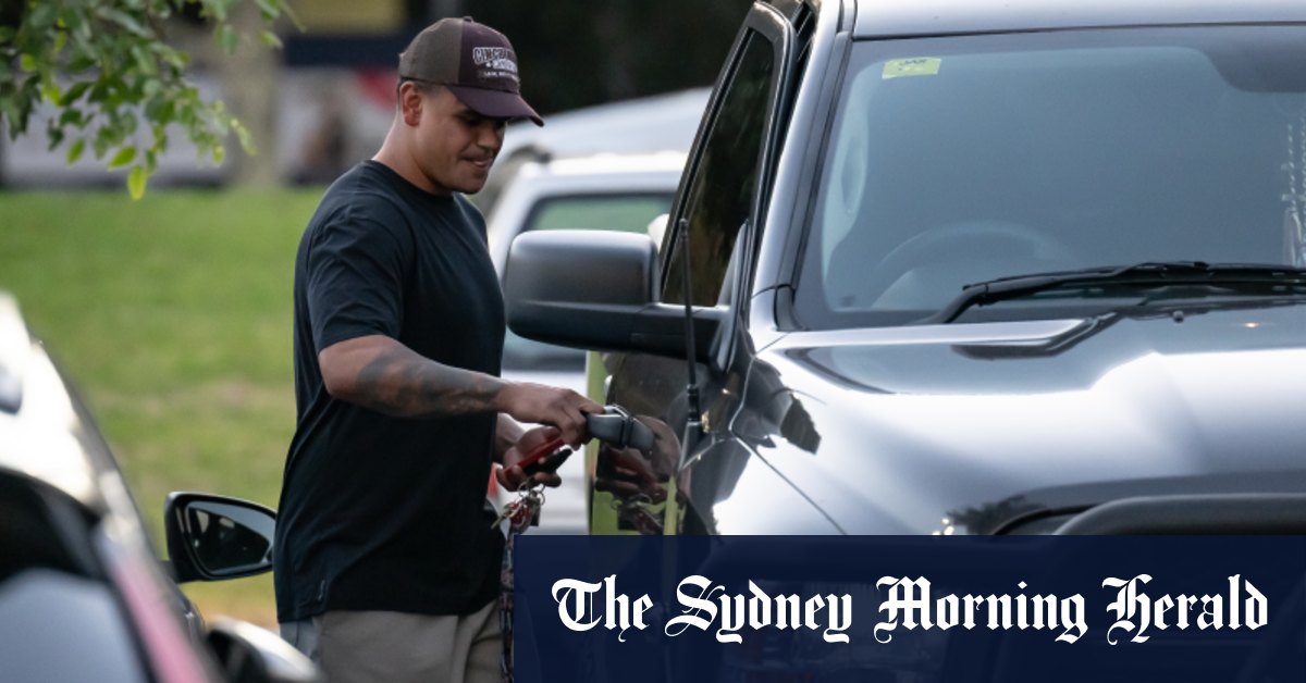 Latrell Mitchell devant les patrons des Rabbitohs de South Sydney après le drame du week-end