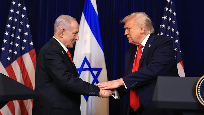 US President Suggests Syria Combat Hezbollah, Citing Israeli Campaign's Violence
