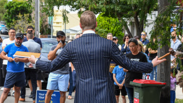 Hundreds of homes were scheduled for auction in January, despite the bulk of sellers waiting for after Australia Day to list to their property. 