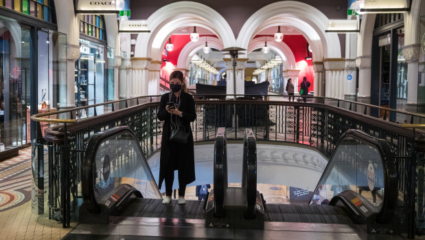 Many retailers in Sydney's CBD have cut trading hours as shoppers shun the city after dark.