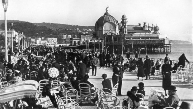 The Promenade des Anglais in Nice in the 1930s.