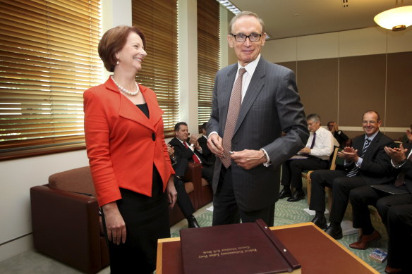 Bob Carr led a revolt against then-PM Julia Gillard over Israel policy while foreign minister.