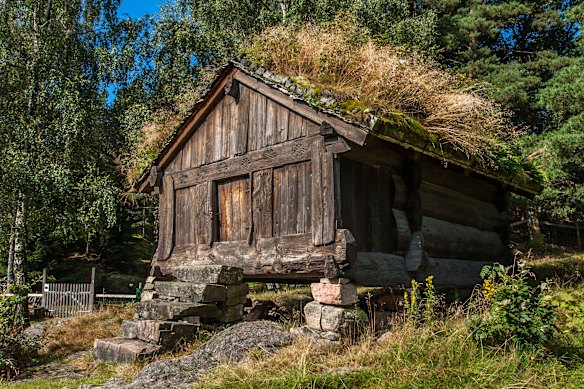 Uma fazenda no museu ao ar livre de Kristiansand. 