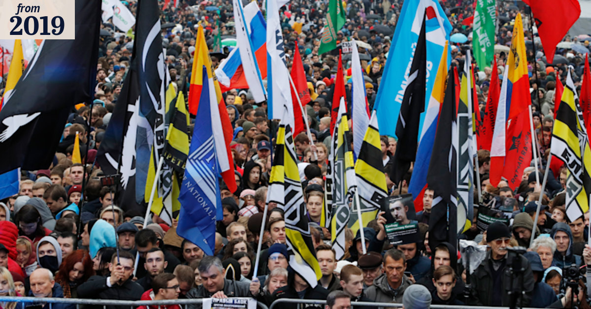 Mass rally in Moscow demands the release of 'political prisoners'