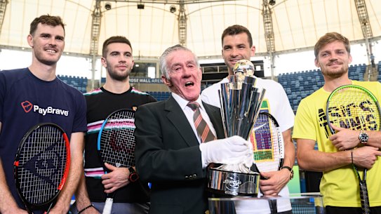 The upgrade was officially unveiled by Australia tennis great Ken Rosewall, who said players have been asking for the roof since the facilities' opening 20 years ago. 