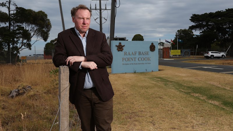 Wyndham City councillor suspended for breaching code of conduct on land issues (australia) — SMH