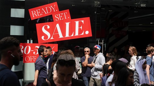 Christmas shopping in the City on the day before Christmas Eve
smh news
photographs Ben Rushton
December 23 2019