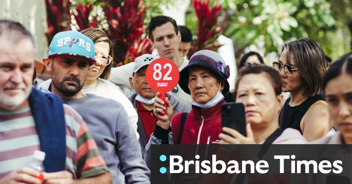 Australia property: The home hunters racing to buy at auction before costs go up - Vimarsana News