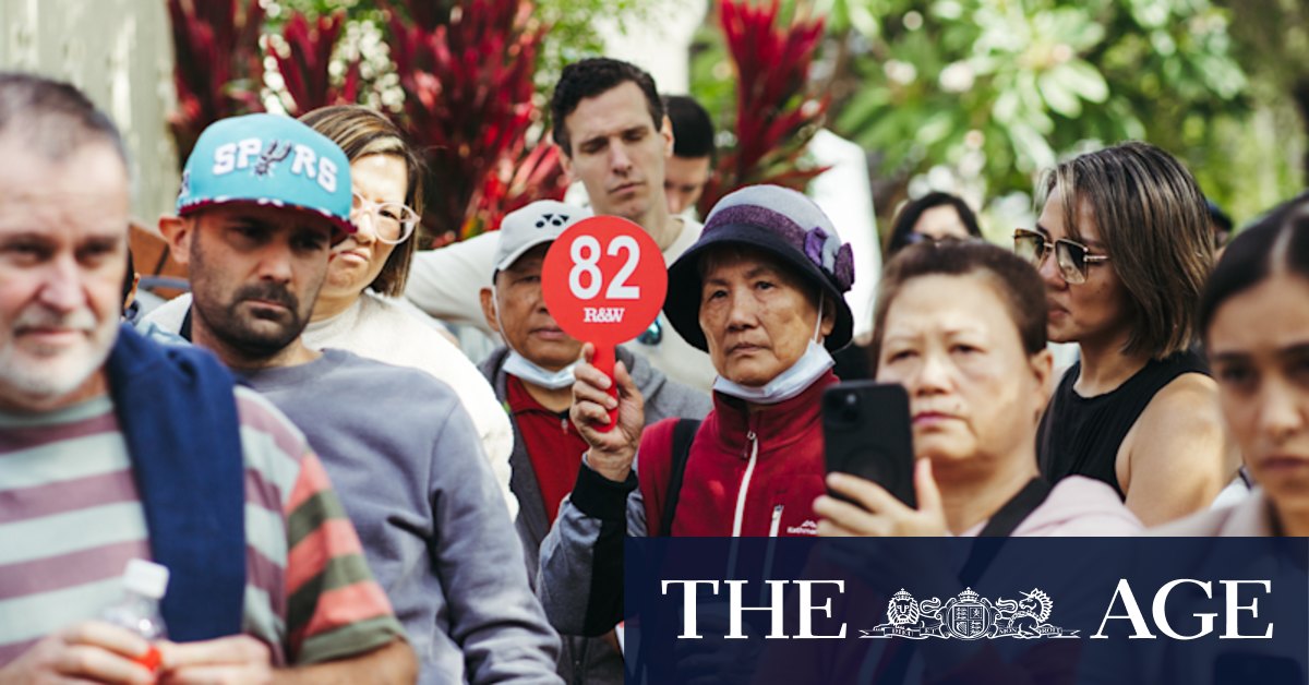 Australia property: The home hunters racing to buy at auction before costs go up - Vimarsana News