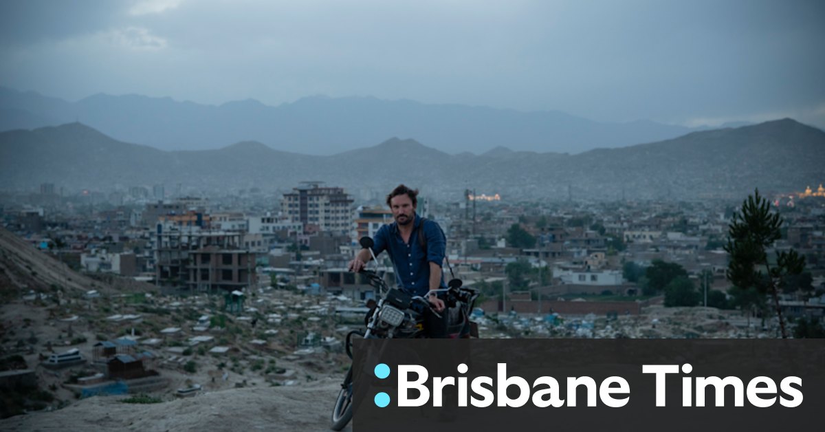 As the Taliban advanced on Kabul, Australian photojournalist Andrew Quilty landed at its airport - Vimarsana News