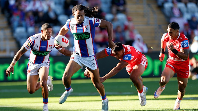 NRL LIVE updates: Knights rest Origin duo as Dragons chase second win