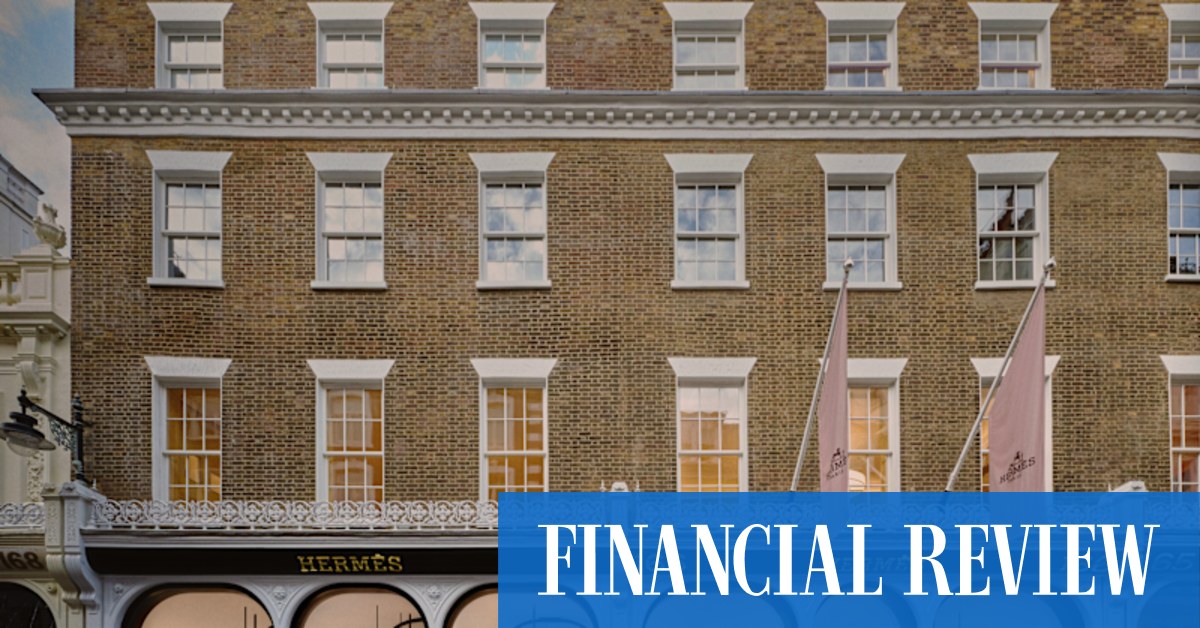 afr.com - Matthew Drummond - Inside Herm&egrave;s' 2000-square-metre maze designed to get you lost