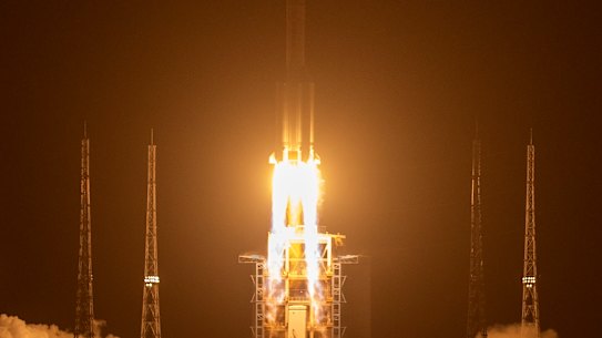 A rocket carrying the Chang’e 5 lunar mission lifts off at the Wenchang Space Launch Centre last month.