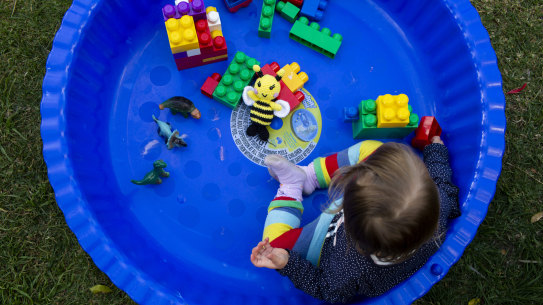 Almost a third of Australian families will benefit from free childcare under a model recommended by the Productivity Commission.