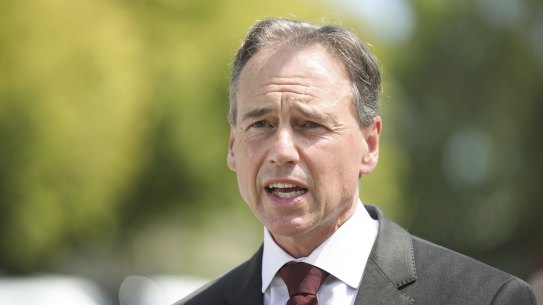 Health Minister Greg Hunt has called for calm as Victorian GPs join the vaccine rollout.