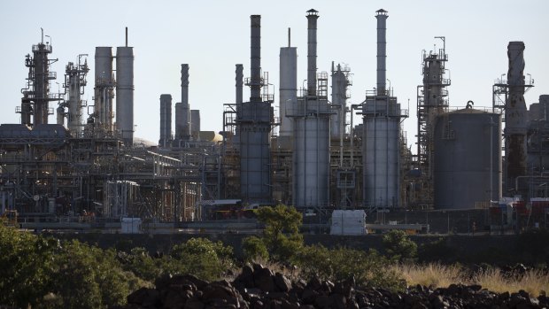 Woodside profit sinks on lower prices for fossil fuel exports