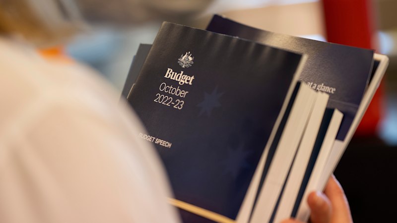 What happens in budget lockup