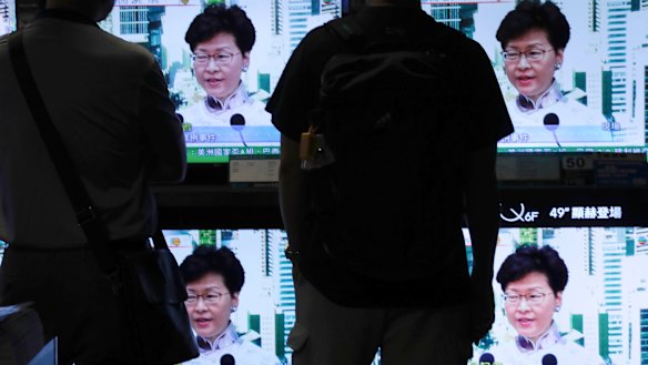 A broadcast of Hong Kong chief executive Carrie Lam speaking at a press conference on June 15, 2019.
