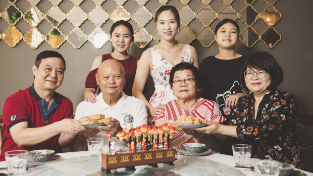 Front from left, Jia Lun Lu, William Kong,  Yit Chan Wong, and Yen Meng Kong. (behind) Yi Qing Liong, Elaine Zhang, and Chloe Lu.