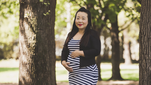 Elizabeth Lee is pregnant with her first child.