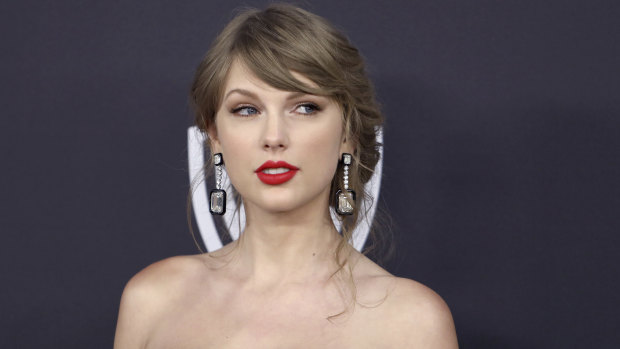 Roger Alvarado, recently sentenced to jail time for stalking Taylor Swift, was arrested on charges he broke into her New York City home again.