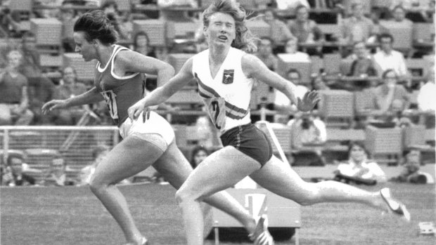 East Germany’s Renate Stecher, left, just edges out Australia’s Raelene Boyle to win the Olympic 200m crown in Munich.