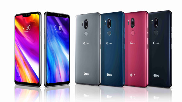 The LG G7 can show or hide its 'notch'.