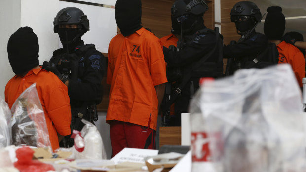 Indonesian police say they have arrested suspected militants following a tipoff about a possible attack during the announcement of presidential election results next week. 