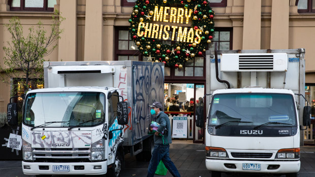 Victorians have woken up to the return of indoor mask mandates on Christmas Eve. 