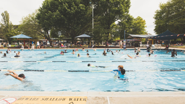 Canberrans cooled off at the Dickson Pool during the heatwave this week.
