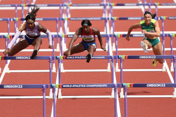 Michelle Jenneke (right) in action against Cindy Sember and Kendra Harrison.