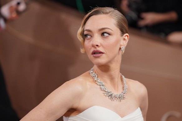 Amanda Seyfried arrives at the Golden Globes ceremony in January.