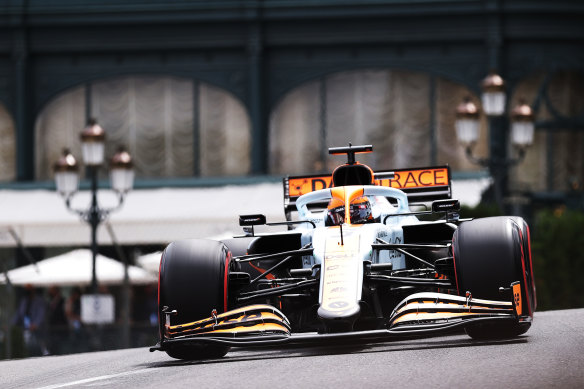Ricciardo drives his McLaren in qualifying.