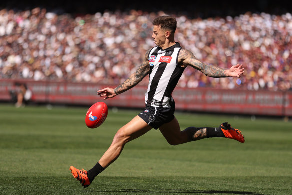 Jamie Elliott loomed as a contant threat for the Pies in attack.
